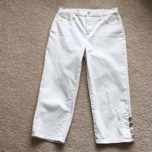 NYDJ capri pants in white. Like new!